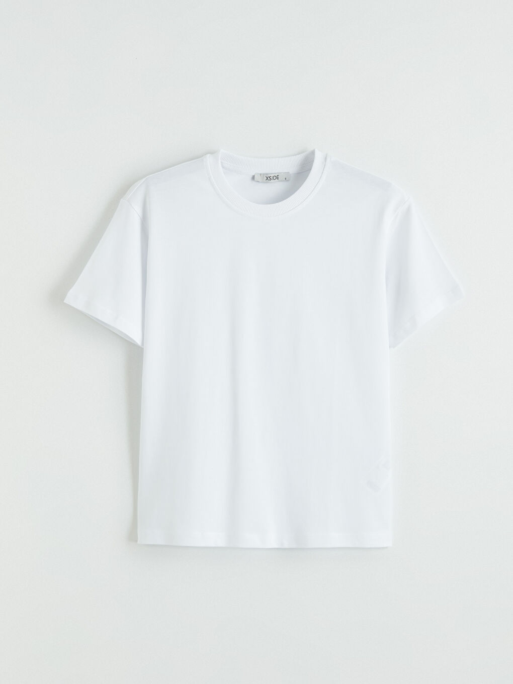 Beyaz Bisiklet Yaka Kadın Tişört	-3