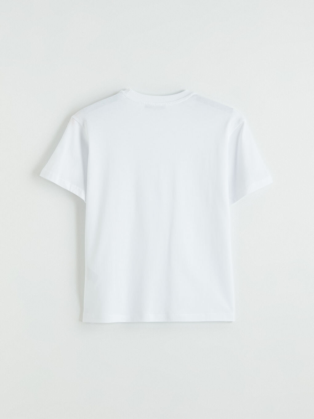 Beyaz Bisiklet Yaka Kadın Tişört	-4