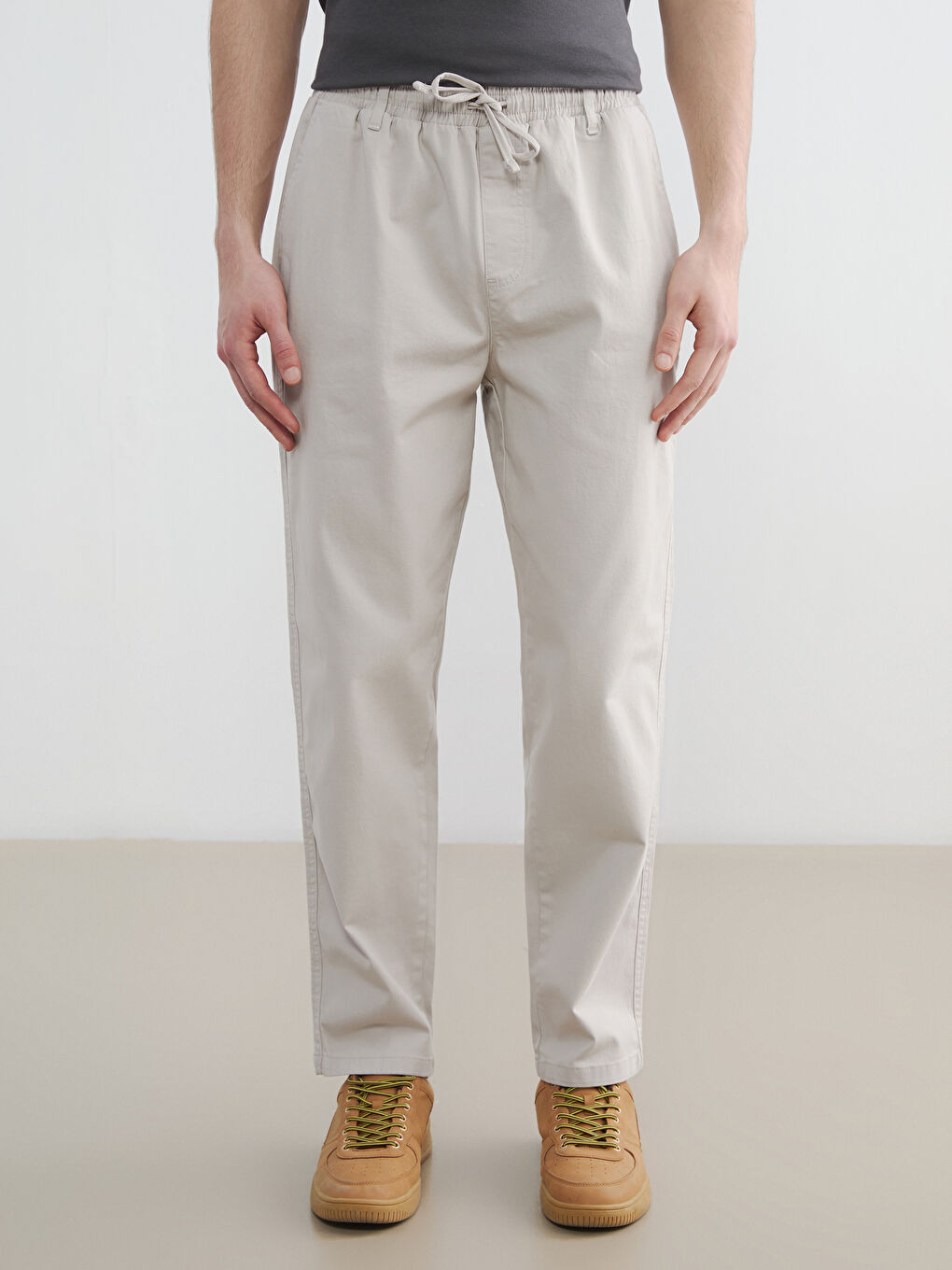 Gri Standart Kalıp Gabardin Erkek Pantolon-1