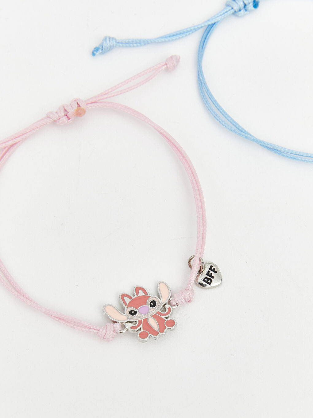 سوار مرخص من ستيتش بشكل مميز - عبوتان-2