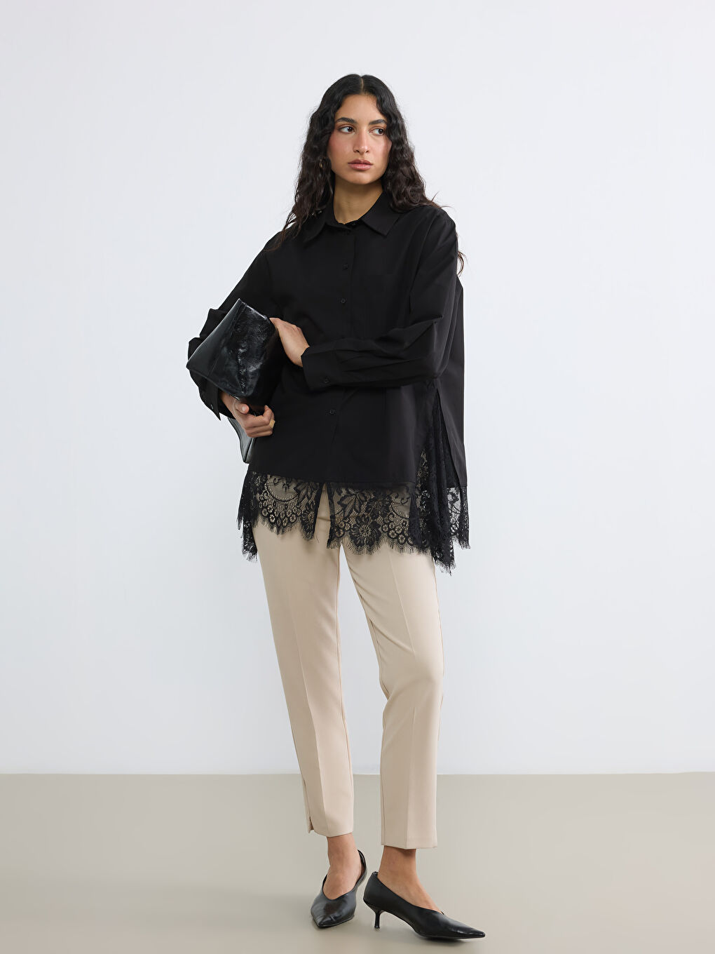 Siyah Dantel Detaylı Kadın Gömlek Tunik-1