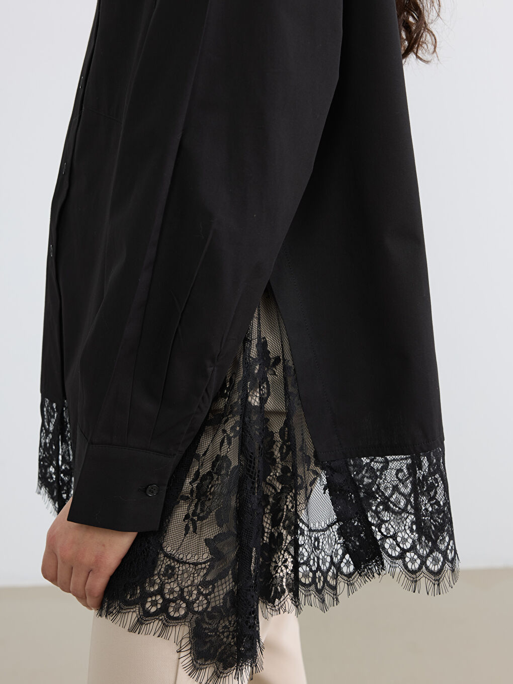 Siyah Dantel Detaylı Kadın Gömlek Tunik-2