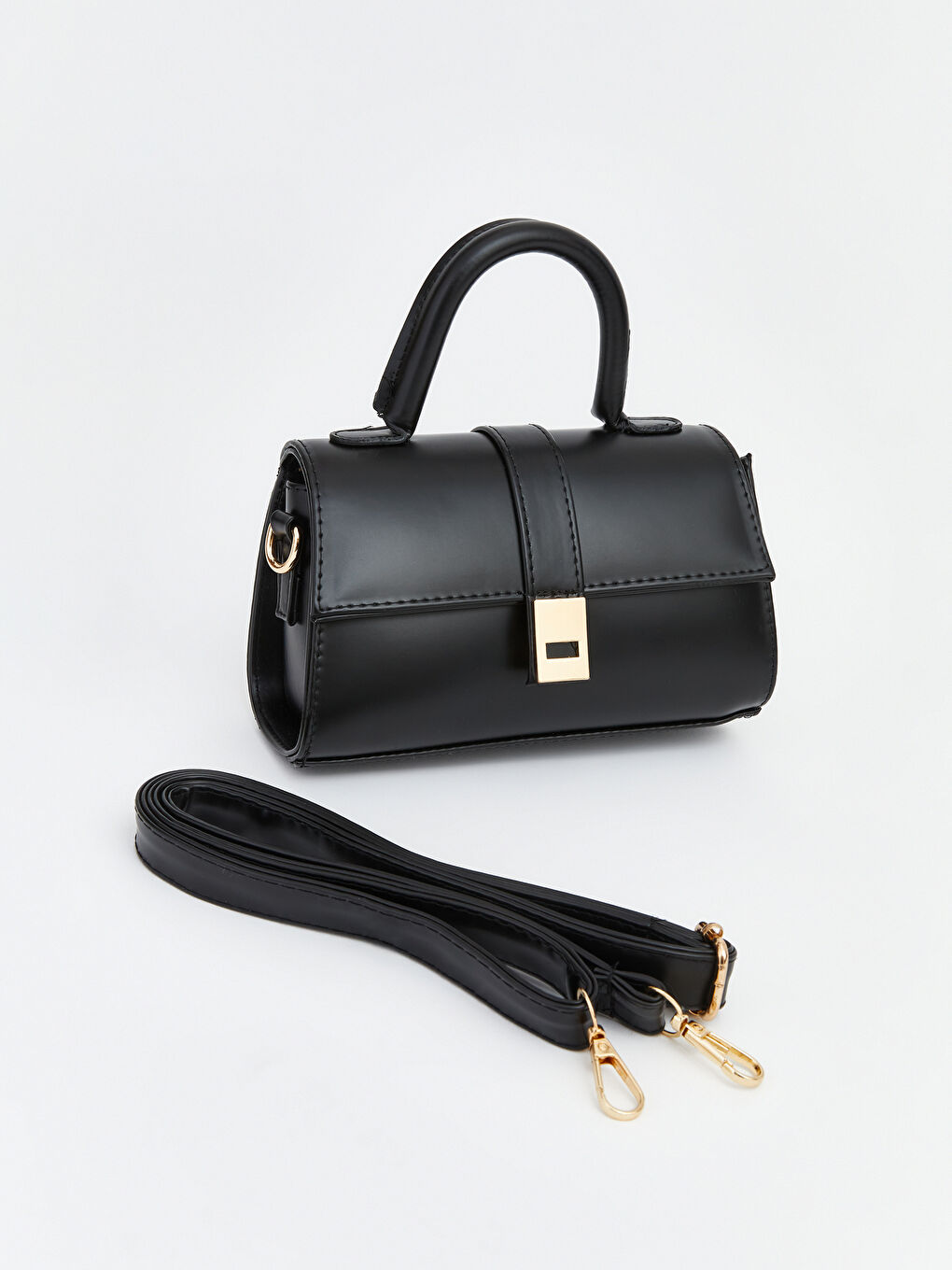 Siyah Deri Görünümlü Kadın El Çantası-1