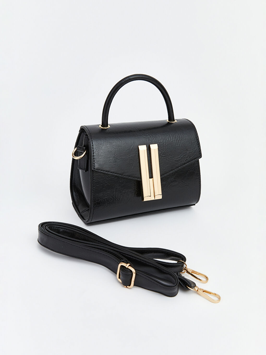 Siyah Deri Görünümlü Kadın Omuz Çantası-1