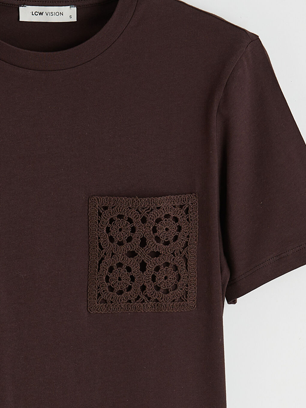 Kahverengi Bisiklet Yaka Nakışlı Kadın Tişört-2