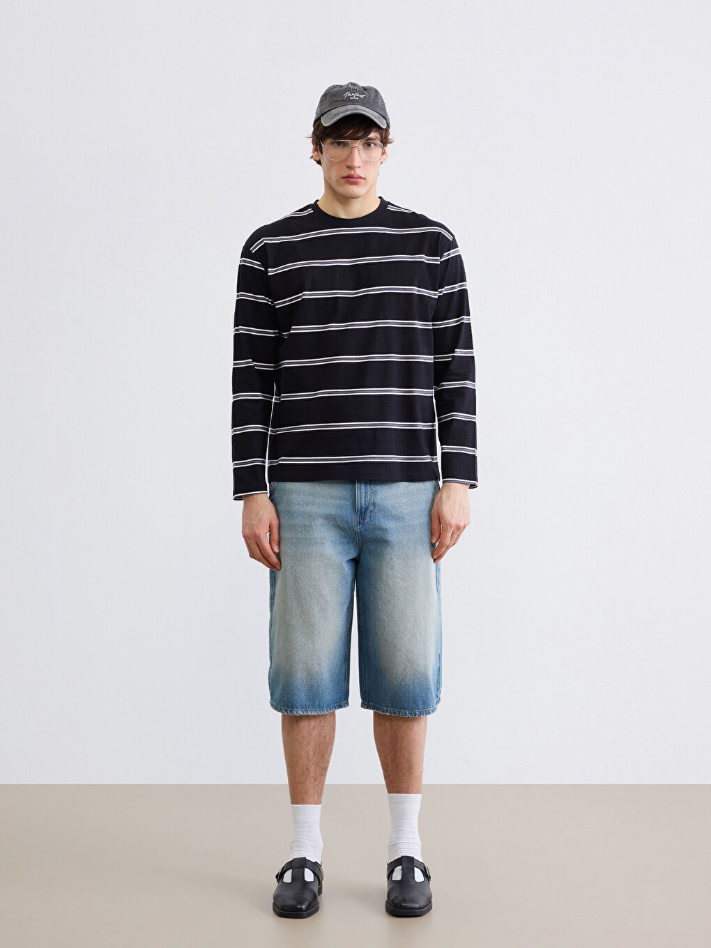 تي شيرت رجالي مخطط بأكمام طويلة وياقة دائرية-1