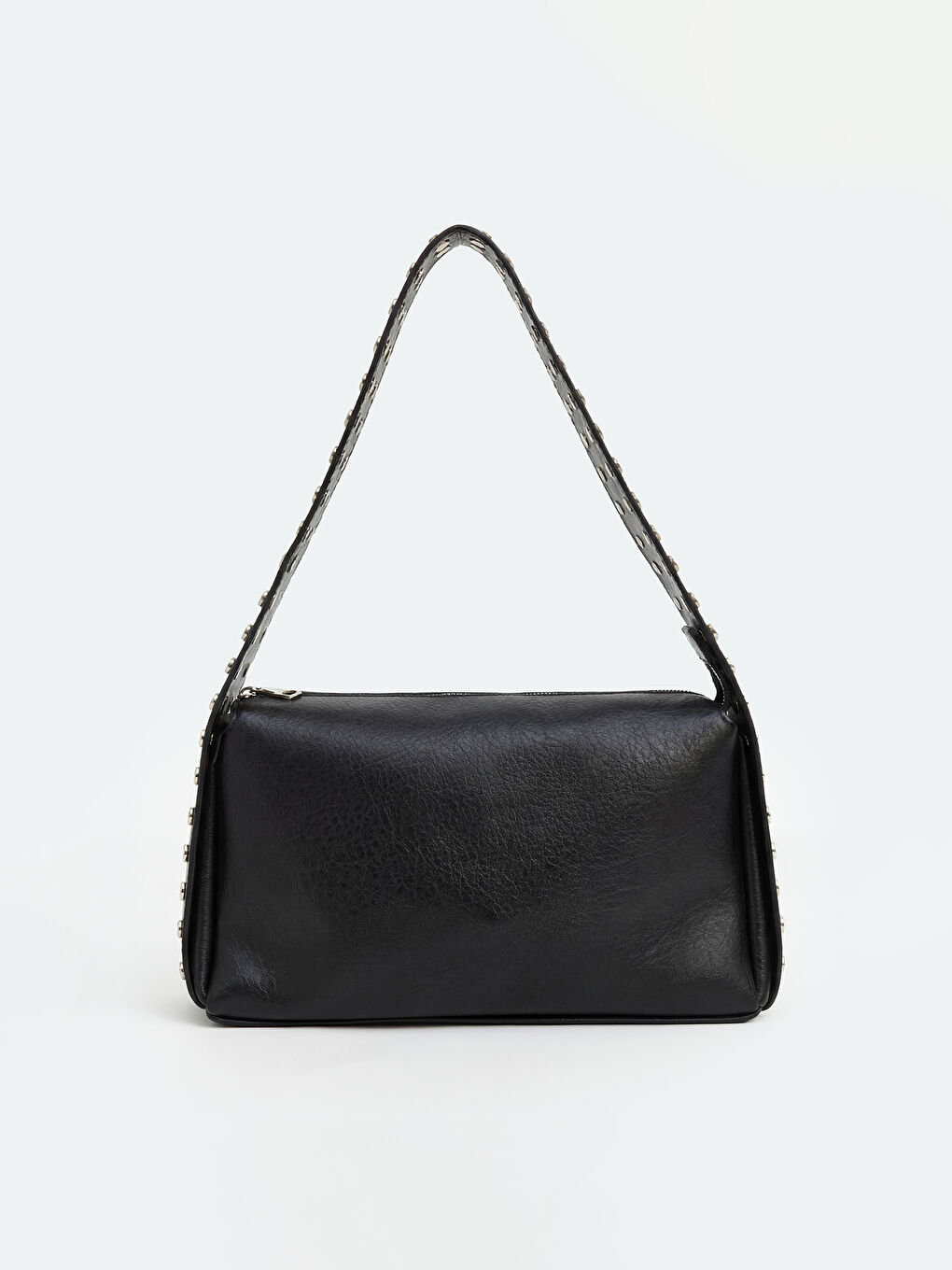 Siyah Deri Görünümlü Zımba Detaylı Kadın Omuz Çantası