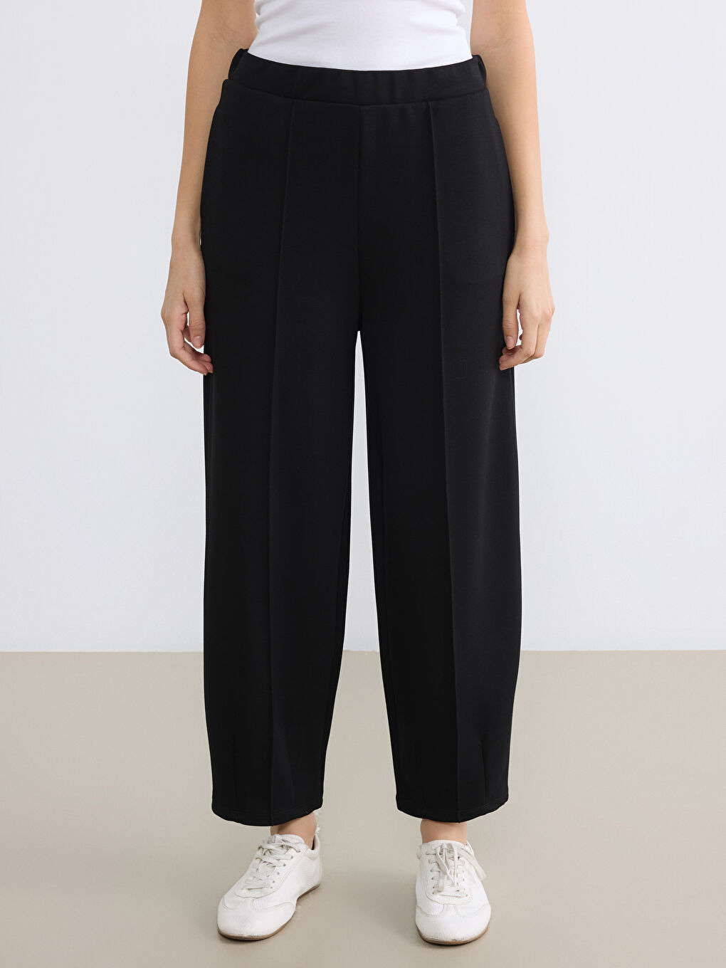 Siyah Beli Lastikli Soft Touch Kadın Eşofman Altı-2