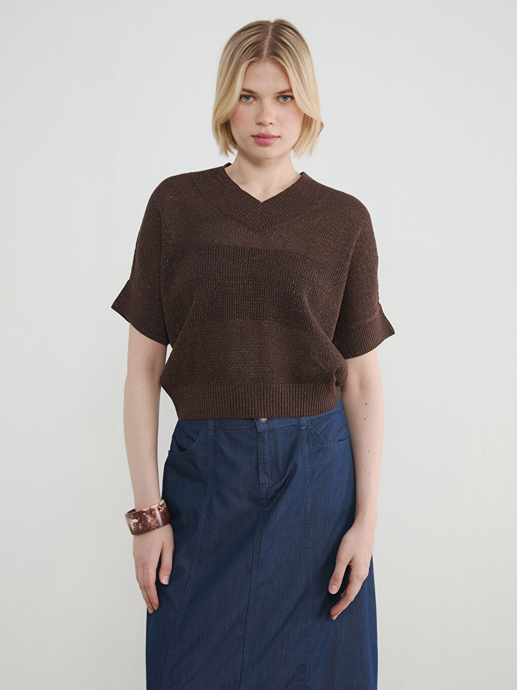 Kahverengi V Yaka Kadın Triko Kazak	