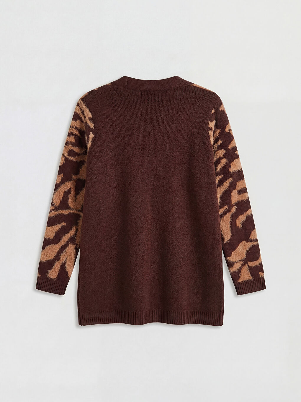 Kahverengi V Yaka Desenli Kadın Triko Hırka-6