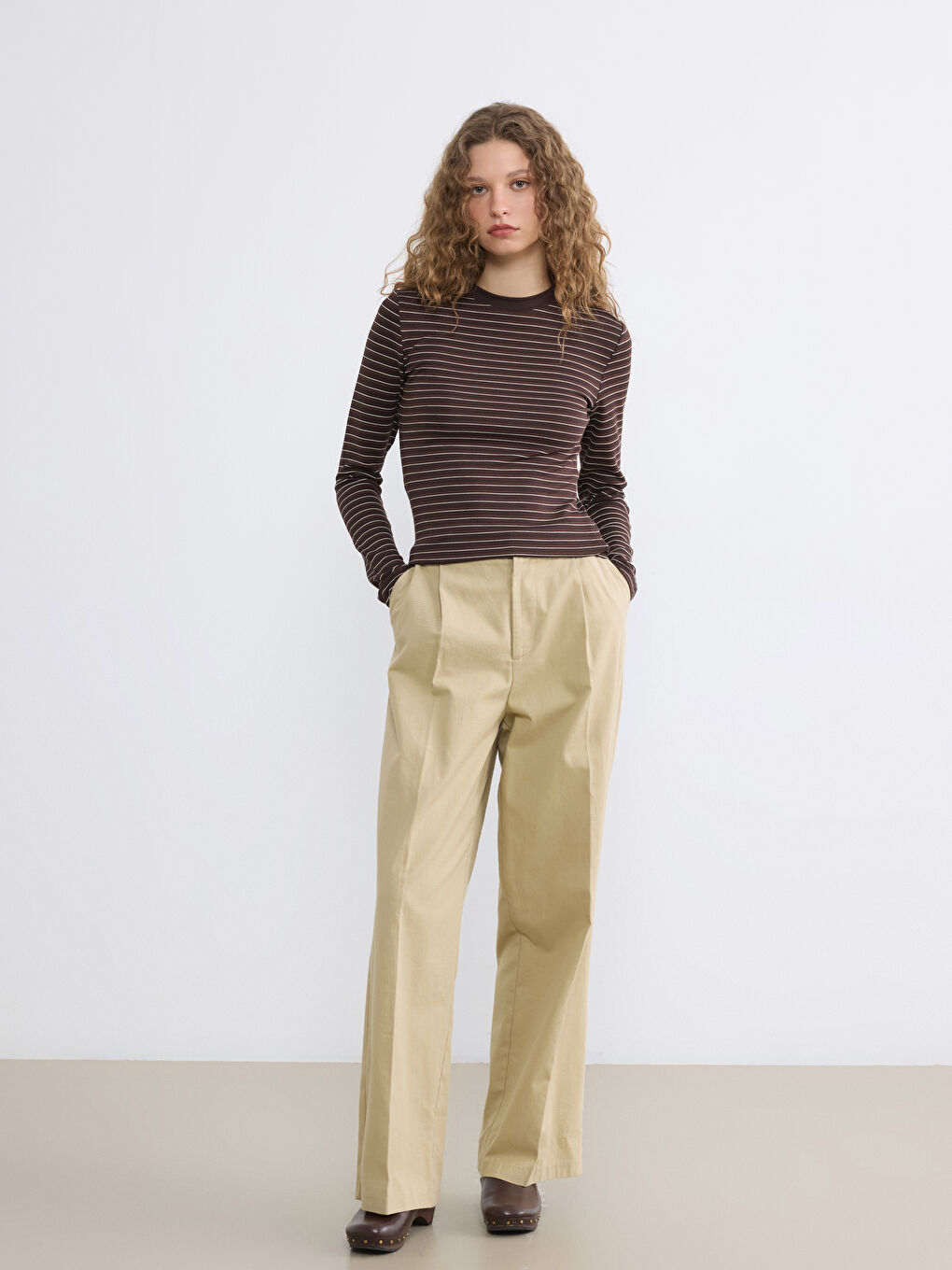 Karışık Bisiklet Yaka Çizgili Kadın Tişört-1