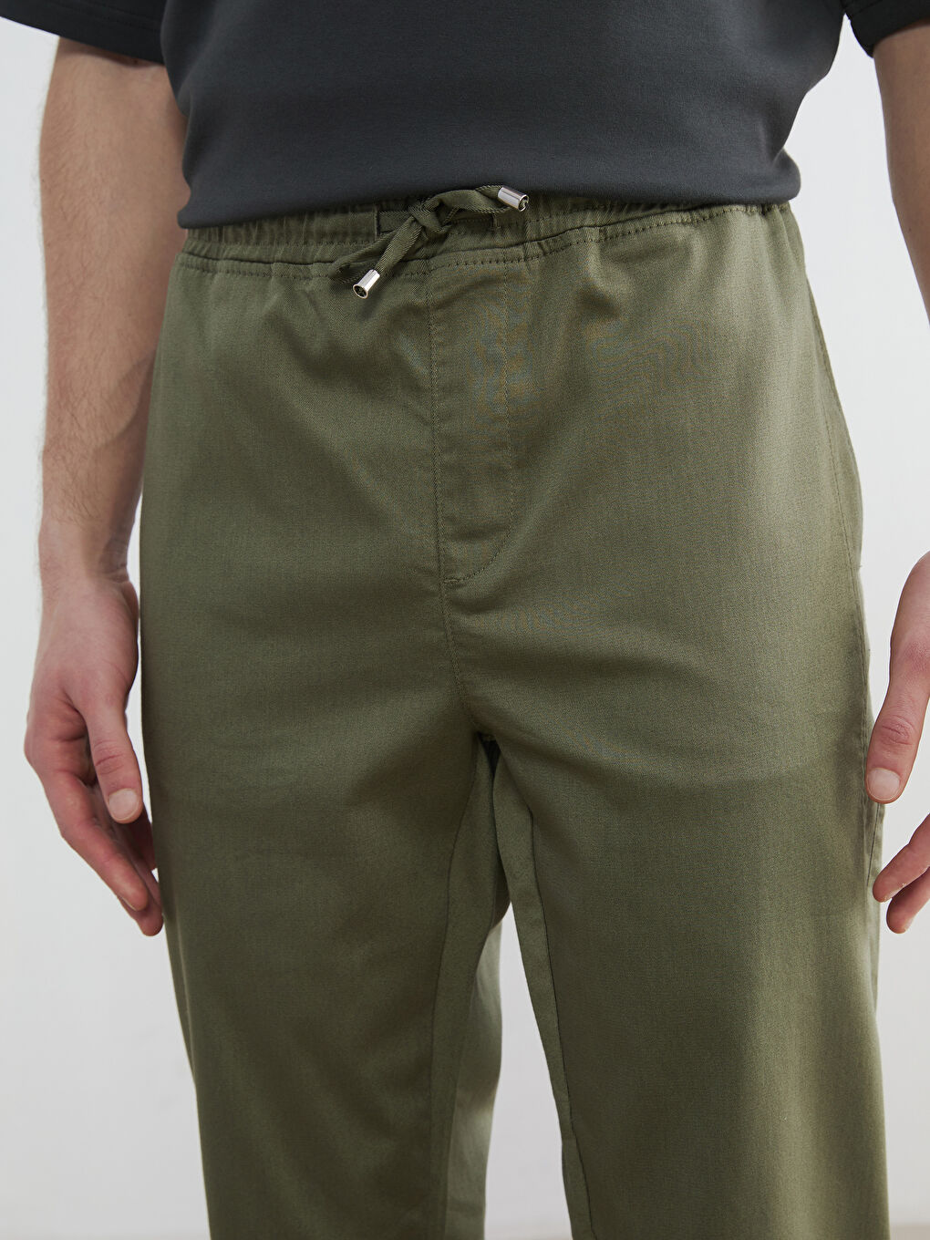 بنطلون رجالي بقصة رفيعة وخصر مرن-2