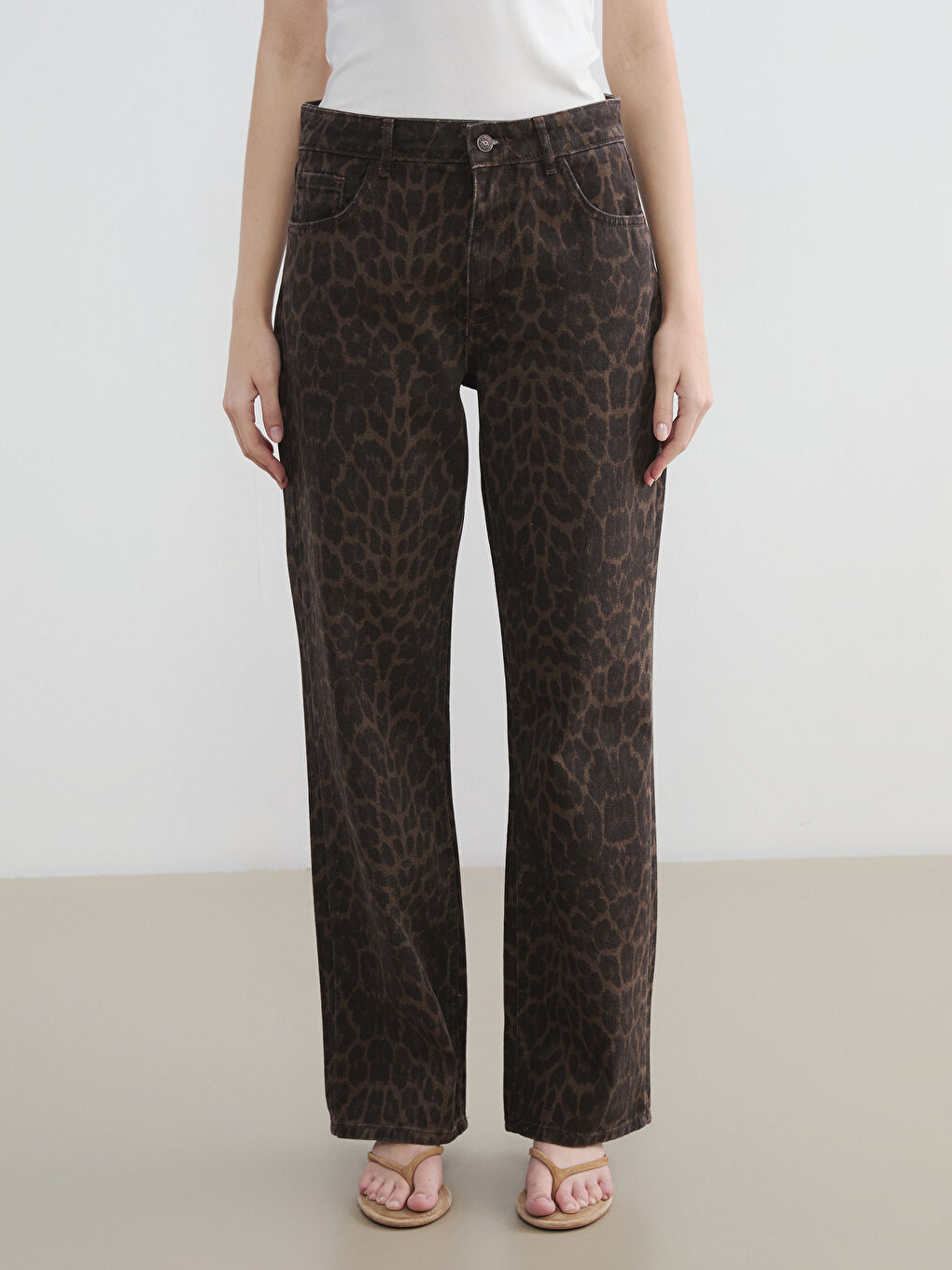 Kahverengi Yüksek Bel Straight Fit Kadın Jean Pantolon-1