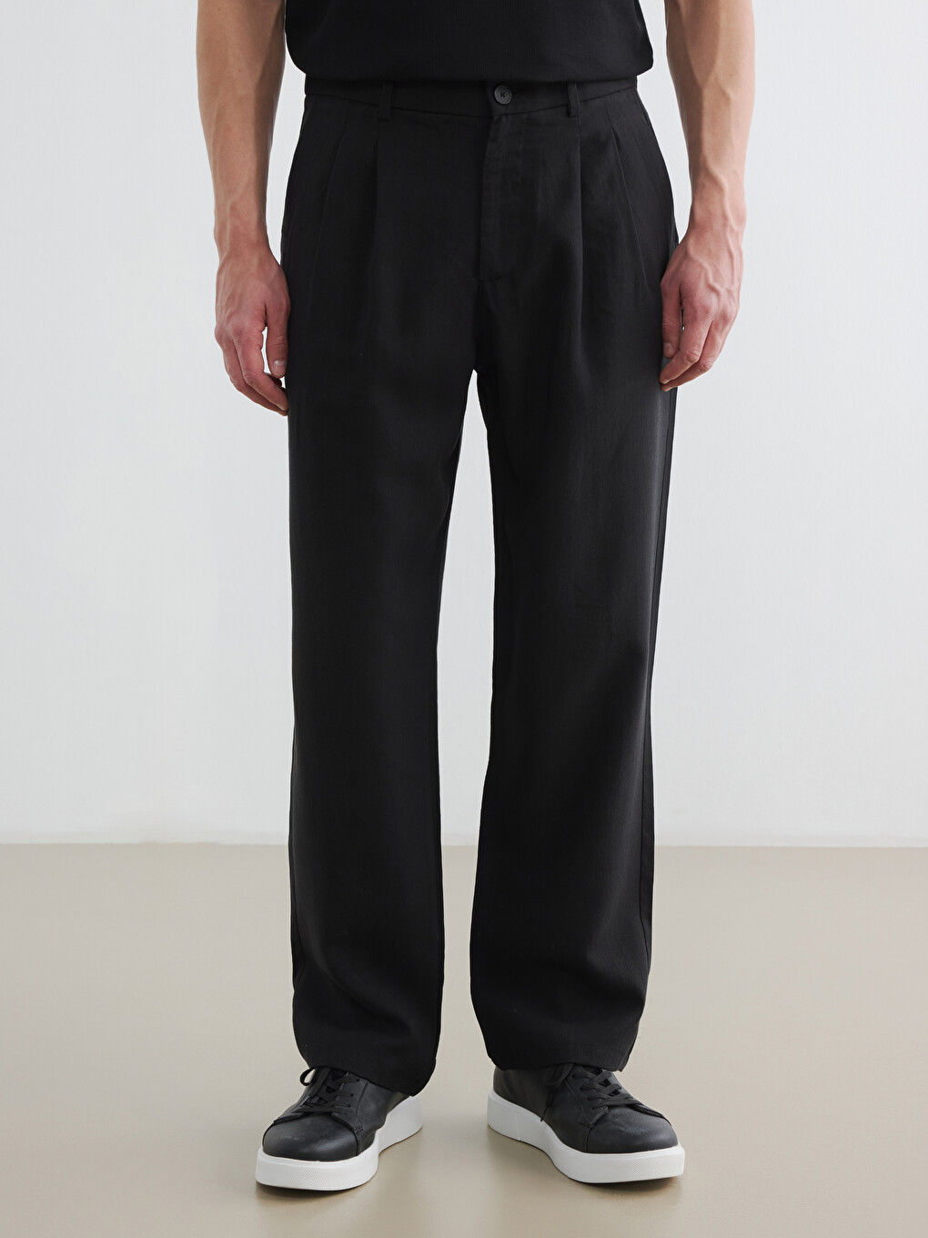 Regular Fit Gabardine Men's Pleated Trousers-1