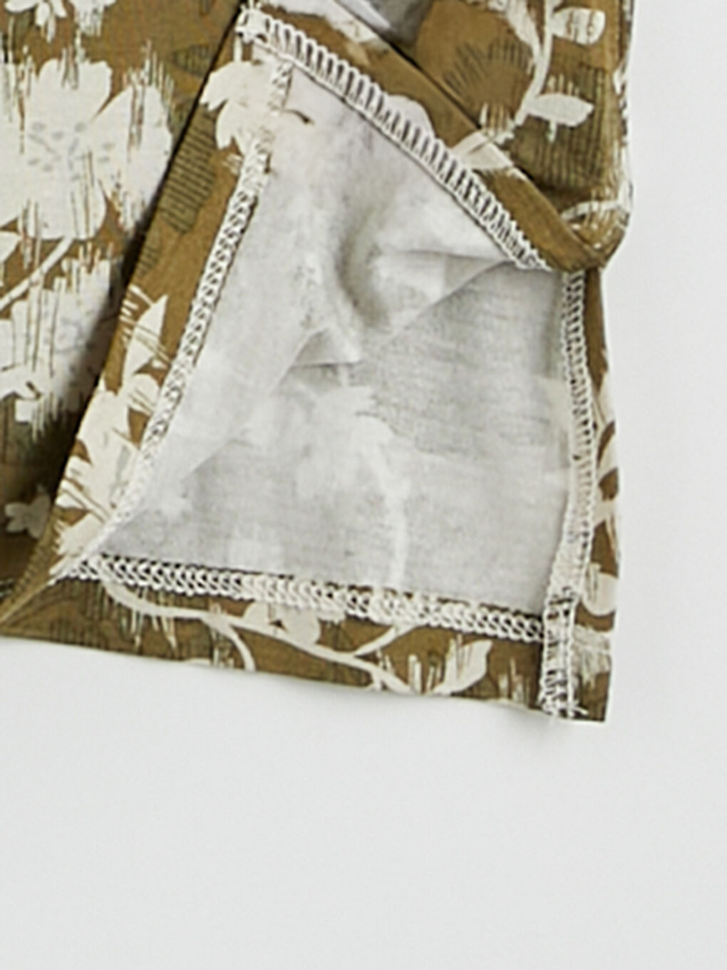 Kahverengi Bisiklet Yaka Çiçekli Bluz-6