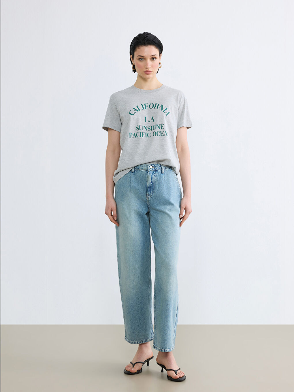 Әйелдер сұр Футболка-1