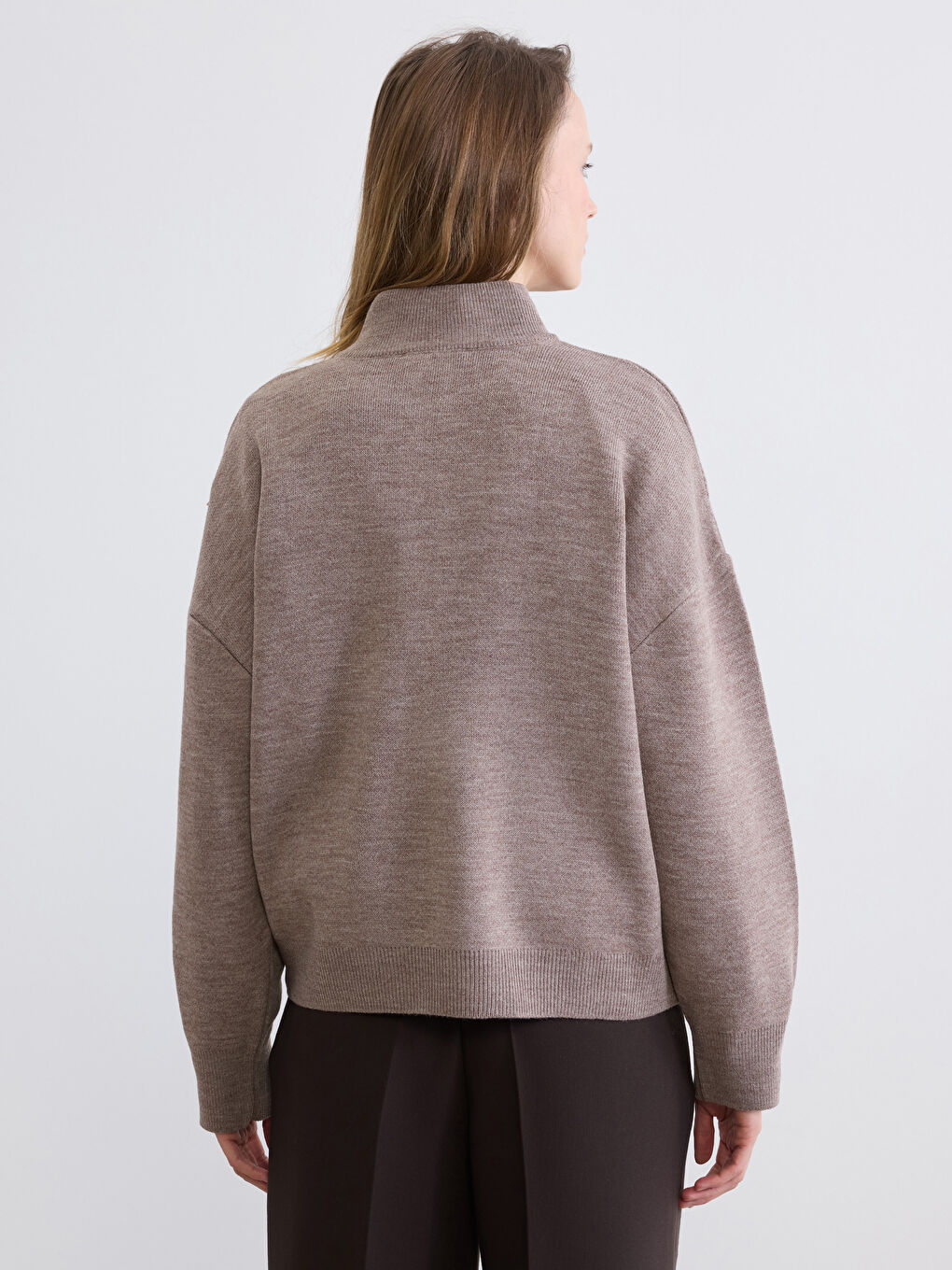 Bej Dik Yaka Kadın Triko Kazak	-3