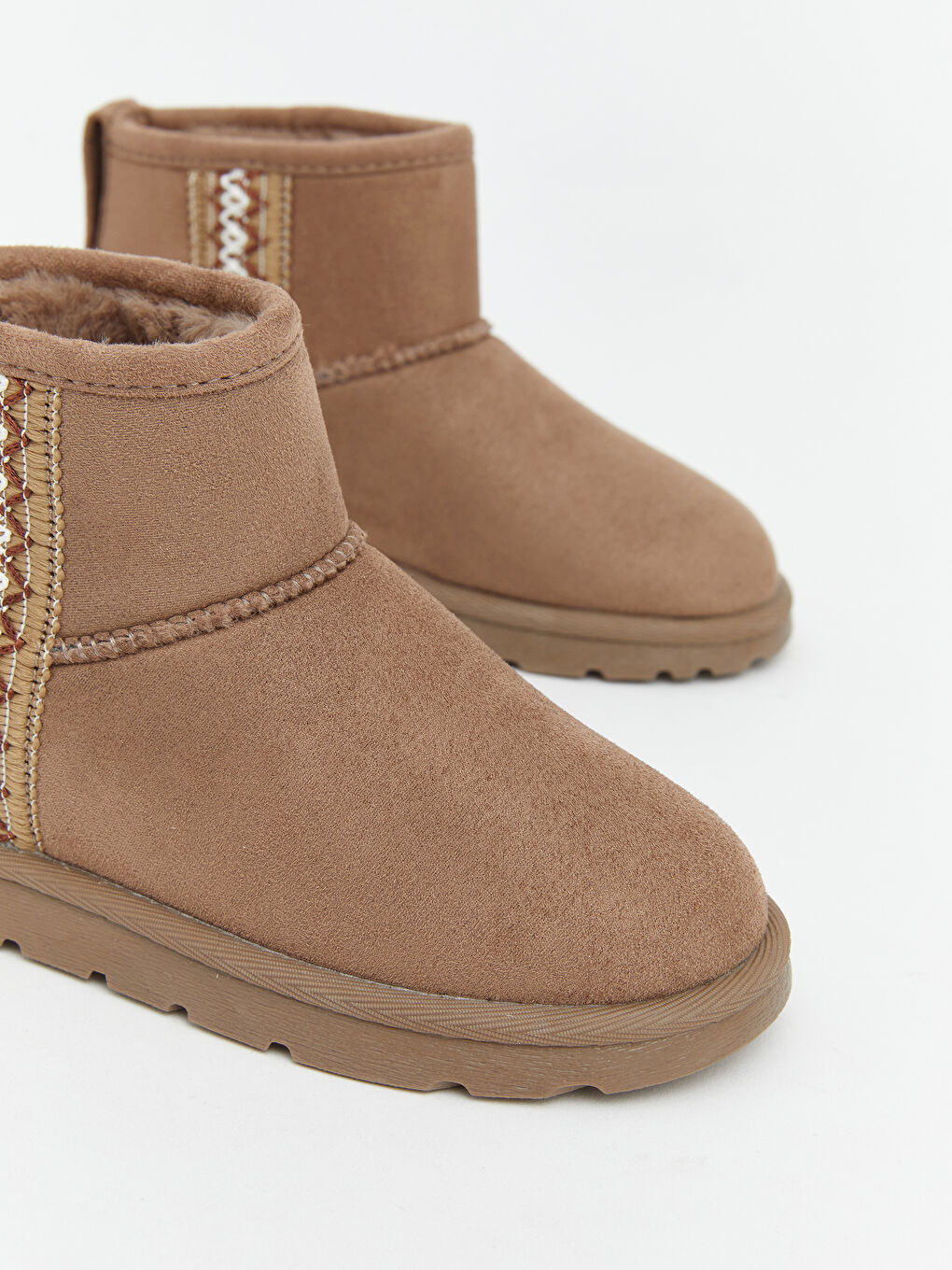 Bej Nakış Detaylı İçi Suni Kürklü Kız Çocuk Bot-2