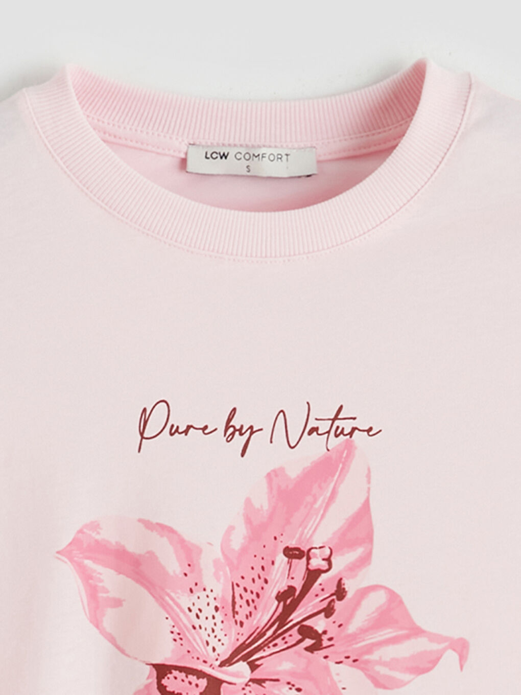 Pembe Bisiklet Yaka Çiçek Baskılı Kadın Tişört-5