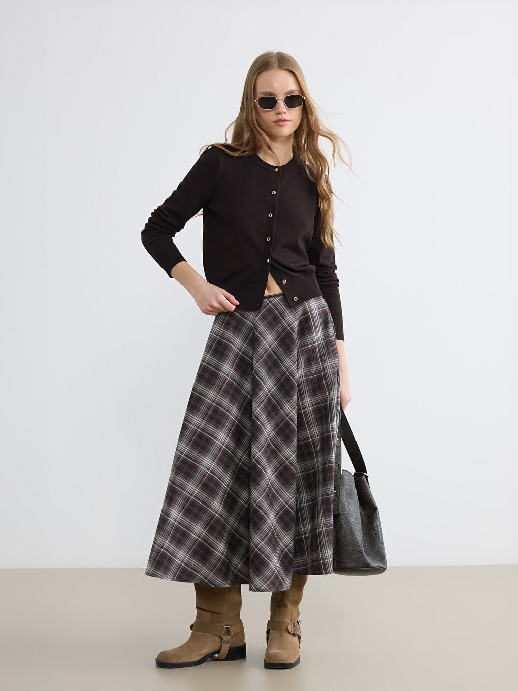 Әйелдер қоңыр Белдемше