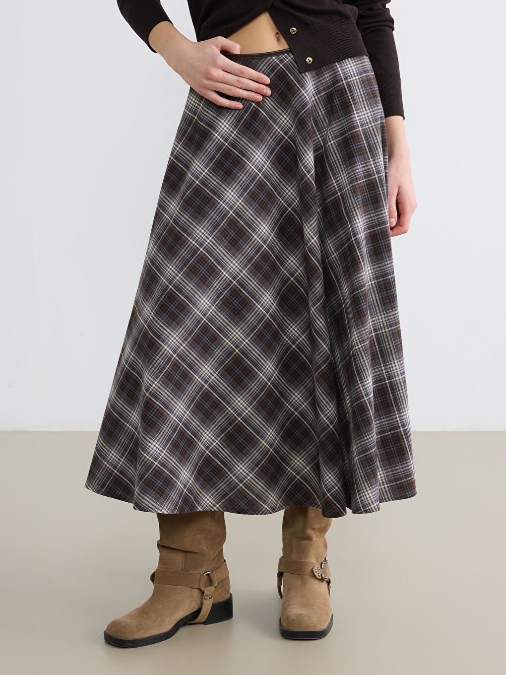 Әйелдер қоңыр Белдемше-1