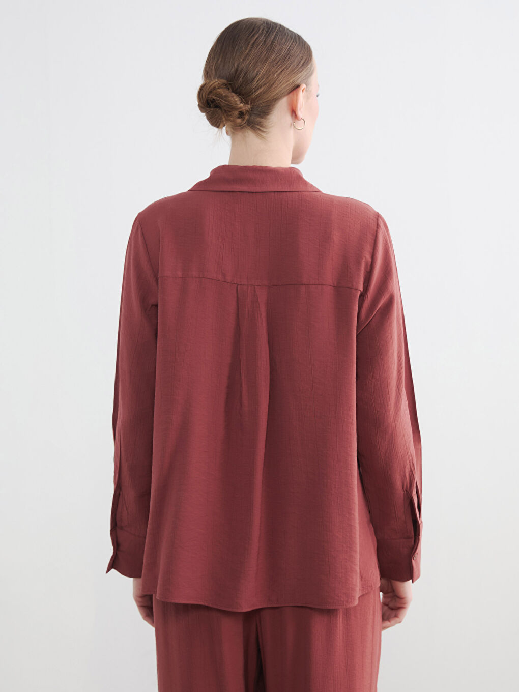 Kahverengi Dokulu Kadın Gömlek-6