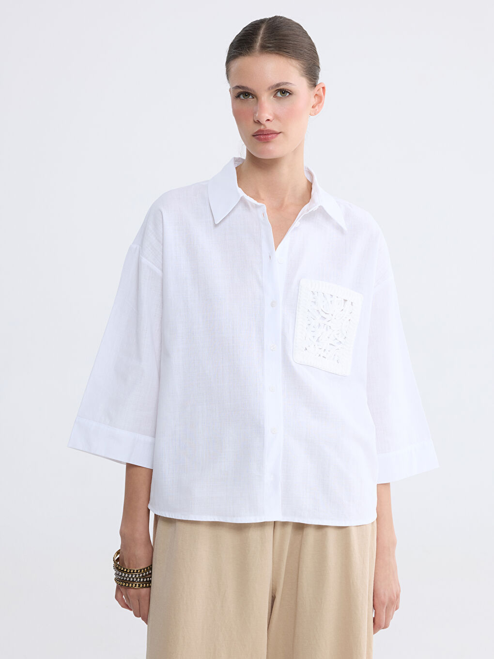 Ekru Nakış Detaylı Müslin Kadın Gömlek