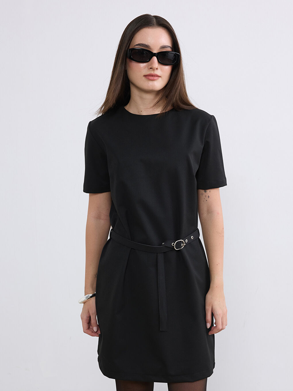 Siyah Petite Bisiklet Yaka Kemerli Mini Elbise-1