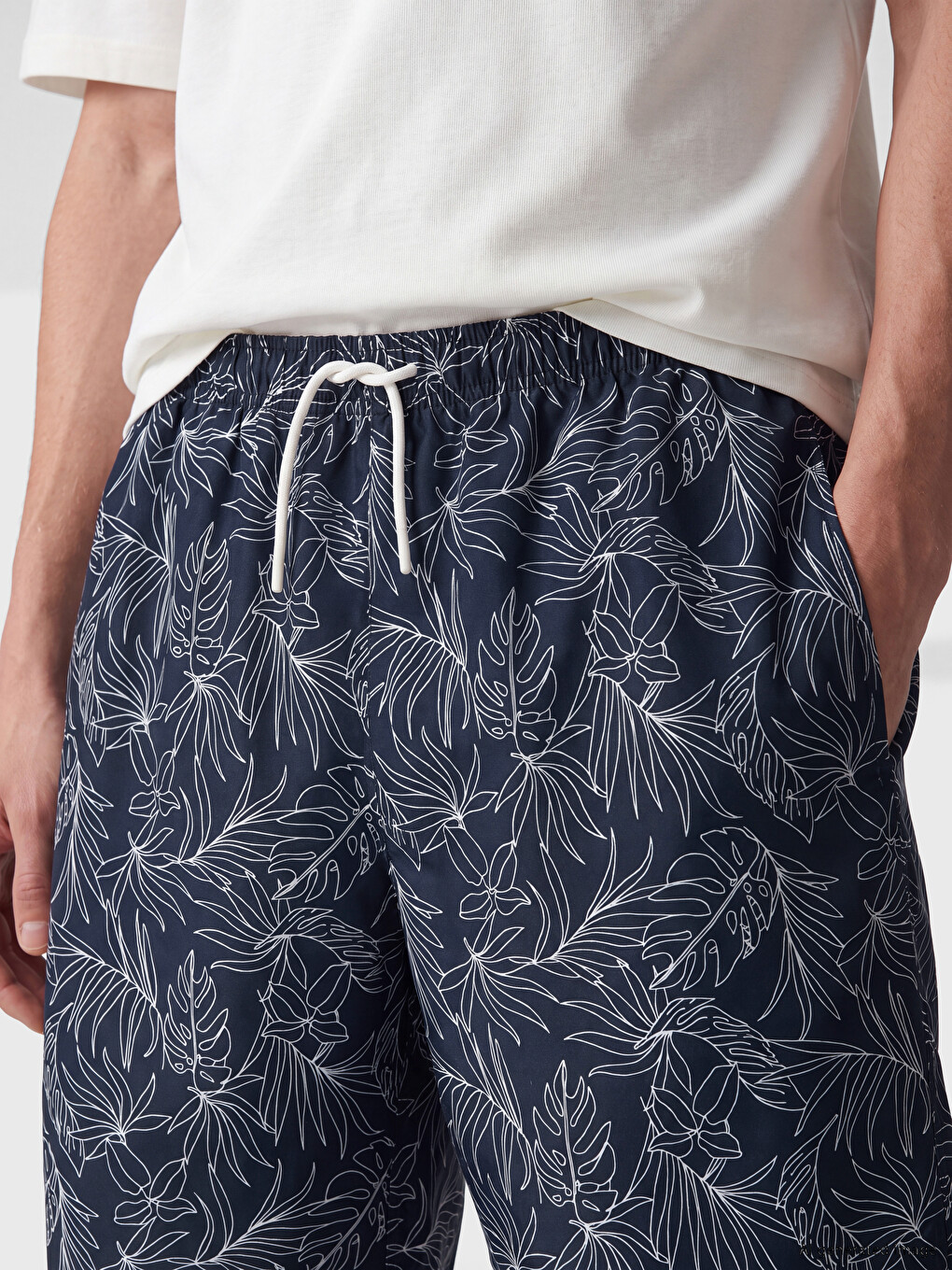 Knee Length Patterned Men's Swimming Shorts-2