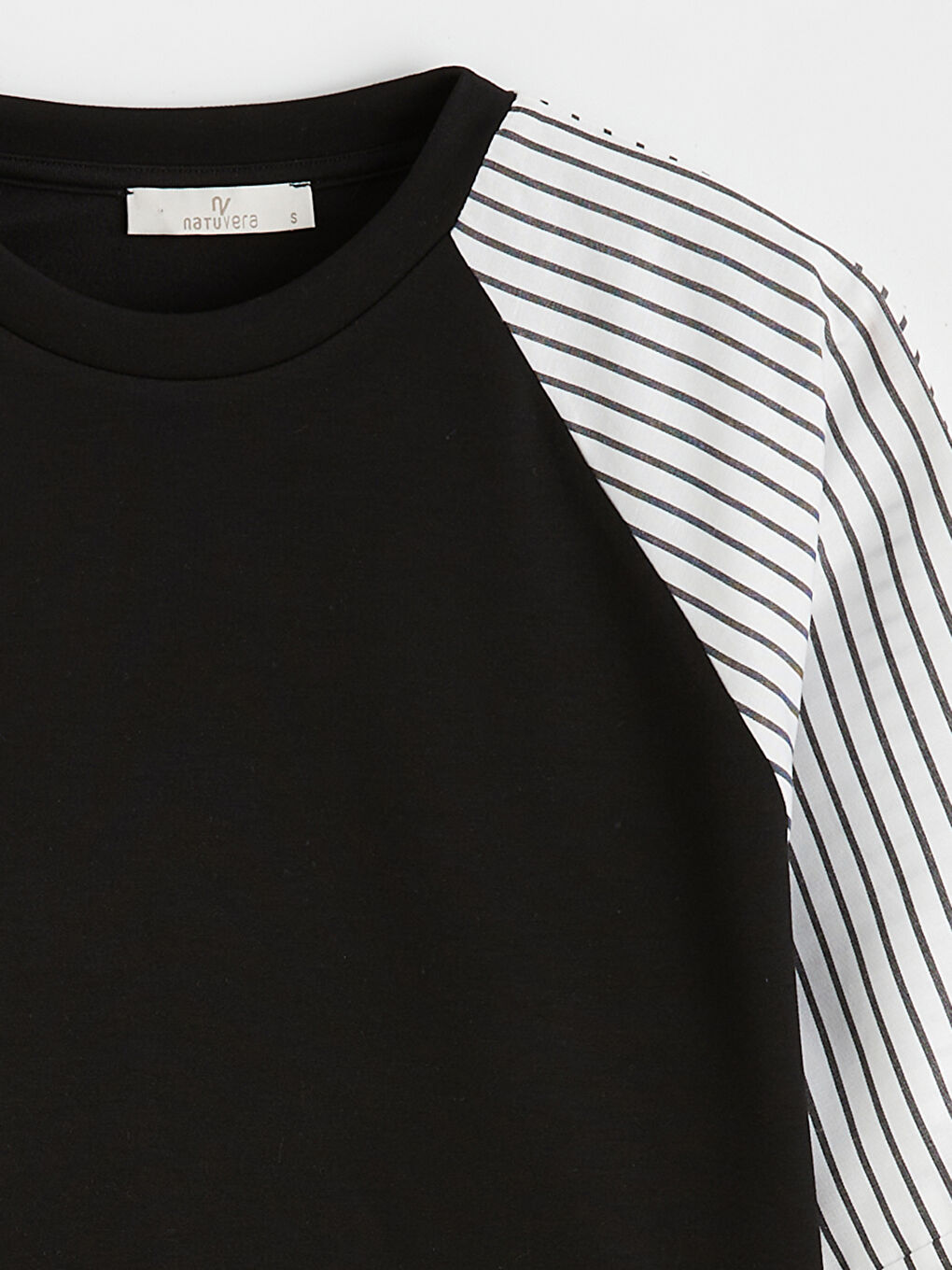 Siyah Bisiklet Yaka Çizgili Bluz-5