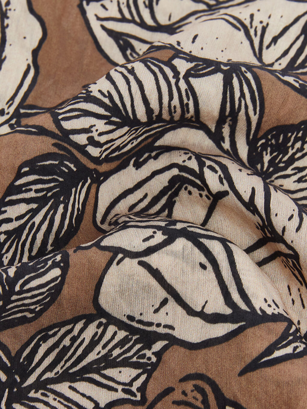 Kahverengi Çiçek Desenli Kadın Şal-2