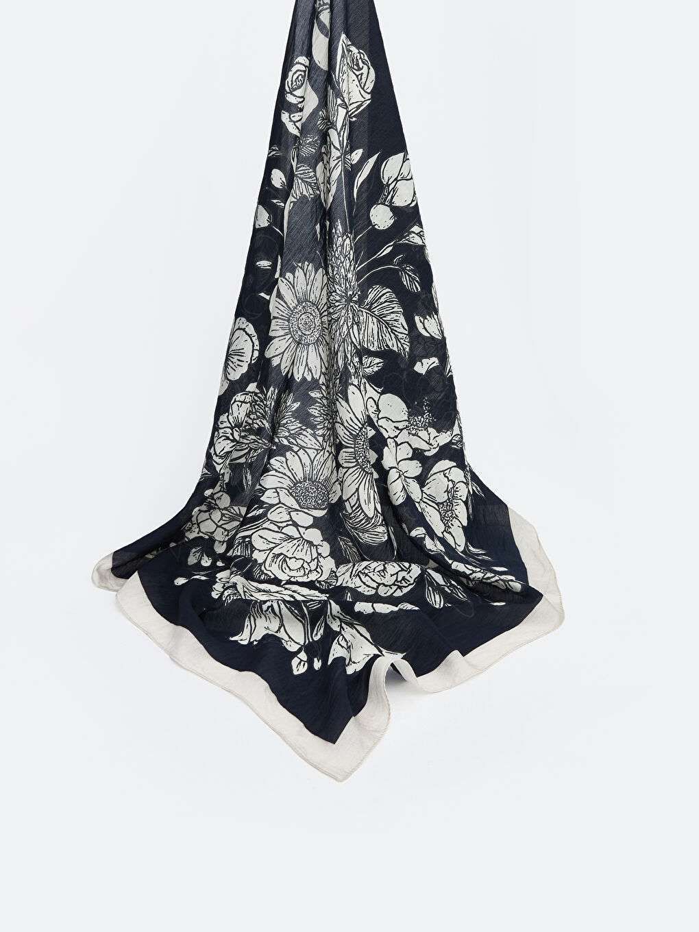 Siyah Çiçek Desenli Kadın Eşarp