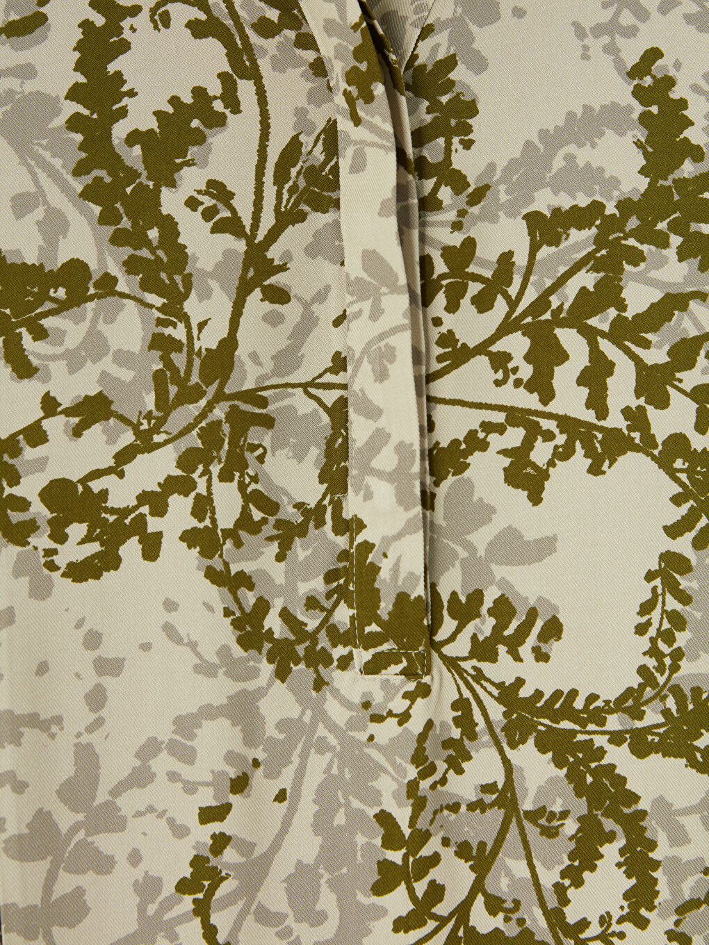 Bej Kaçık Yaka Desenli Elbise-2