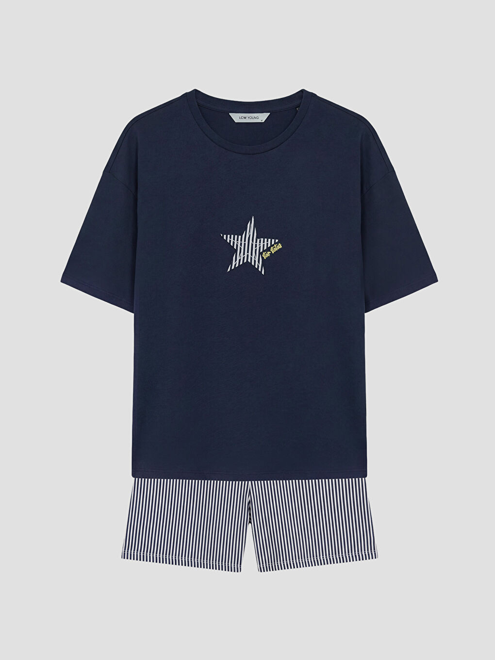 Beyaz Yıldız Baskılı Kadın Şortlu Pijama Takımı