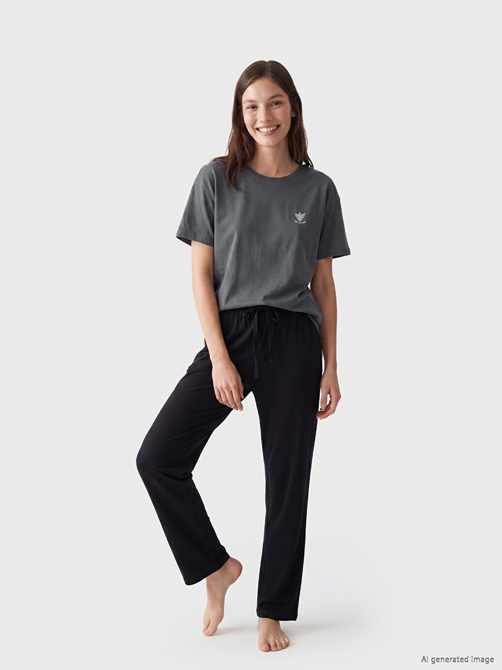 Crew Neck Embroidered Women's Pyjamas Top-2