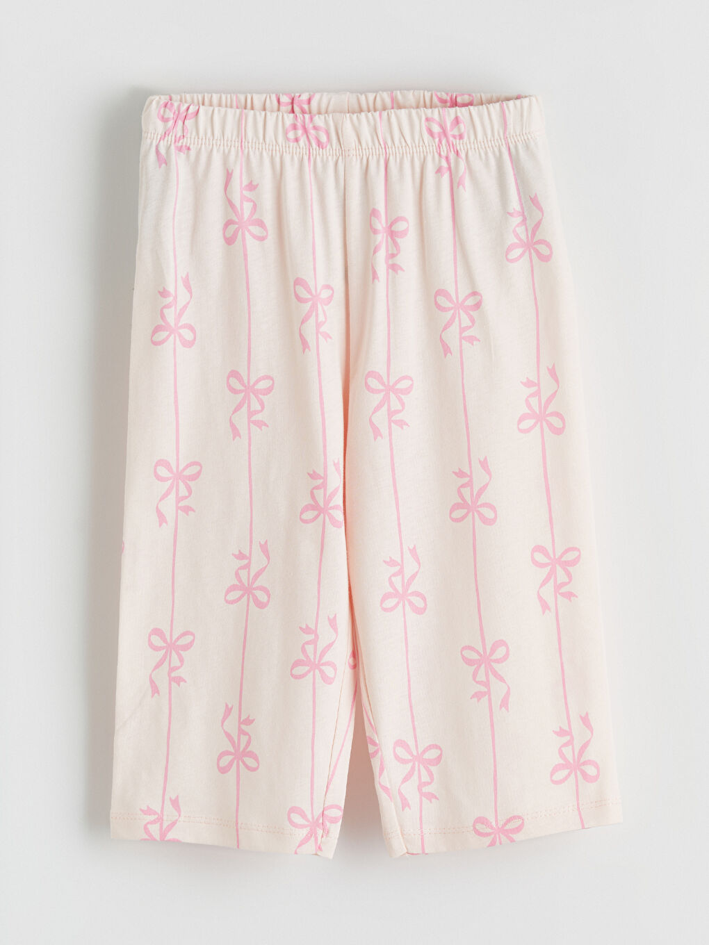 Pembe Fiyonk Desenli Kız Çocuk Şortlu Pijama Takımı-4