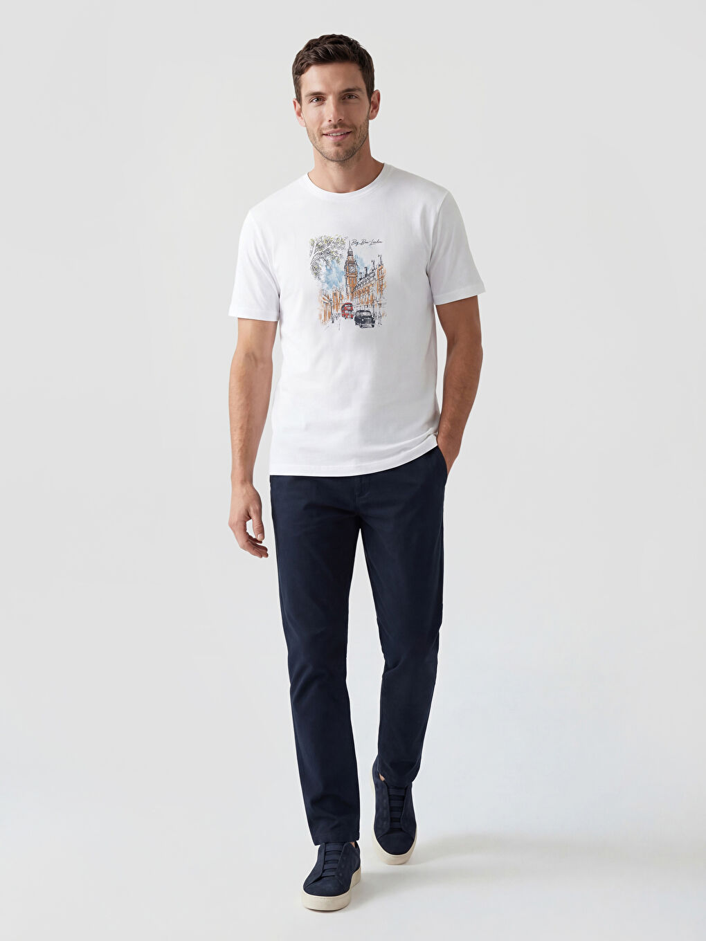 Beyaz  Bisiklet Yaka London Baskılı Erkek Tişört-1