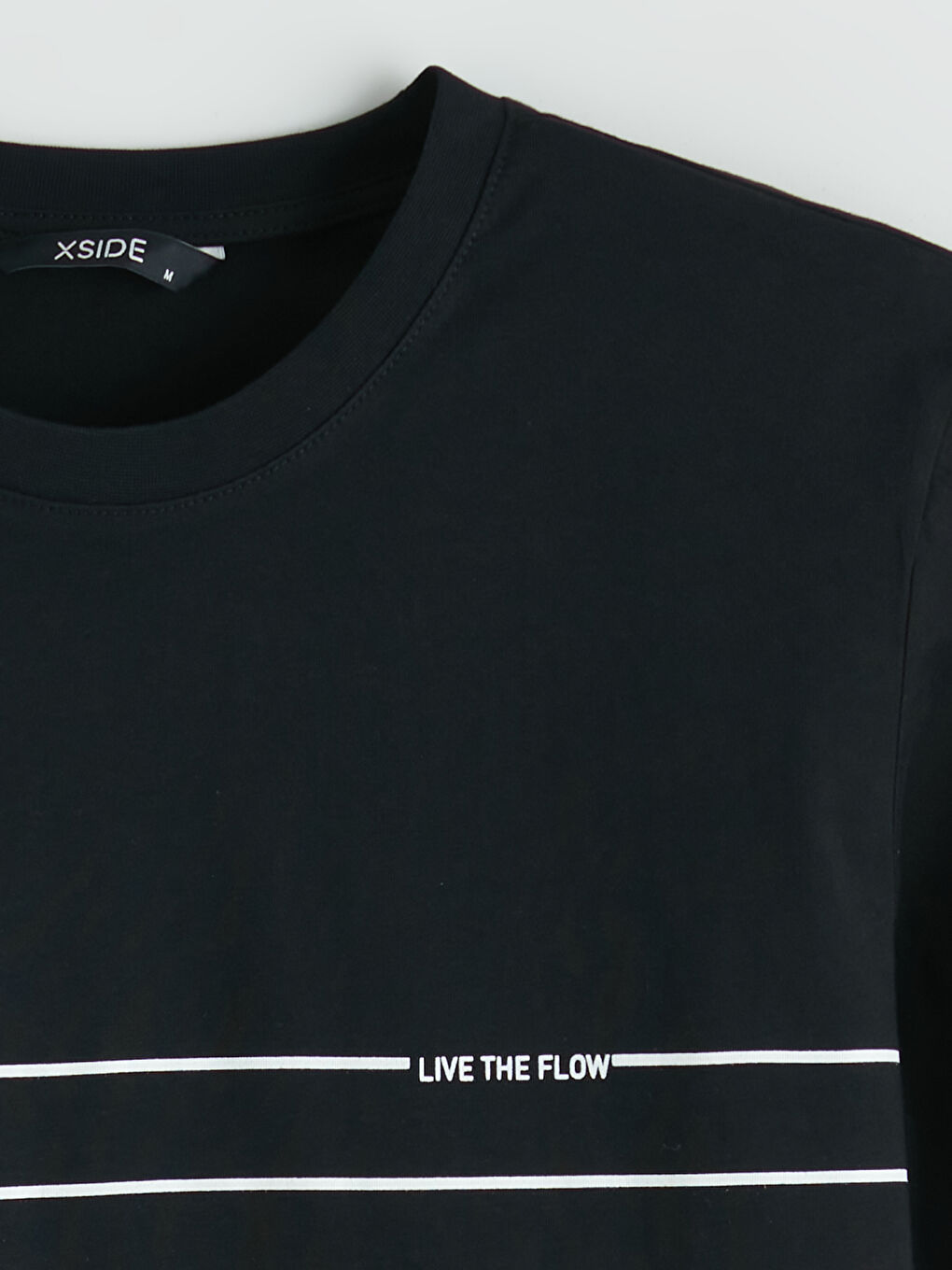 Siyah Bisiklet Yaka Çizgili Penye Erkek Tişört-1