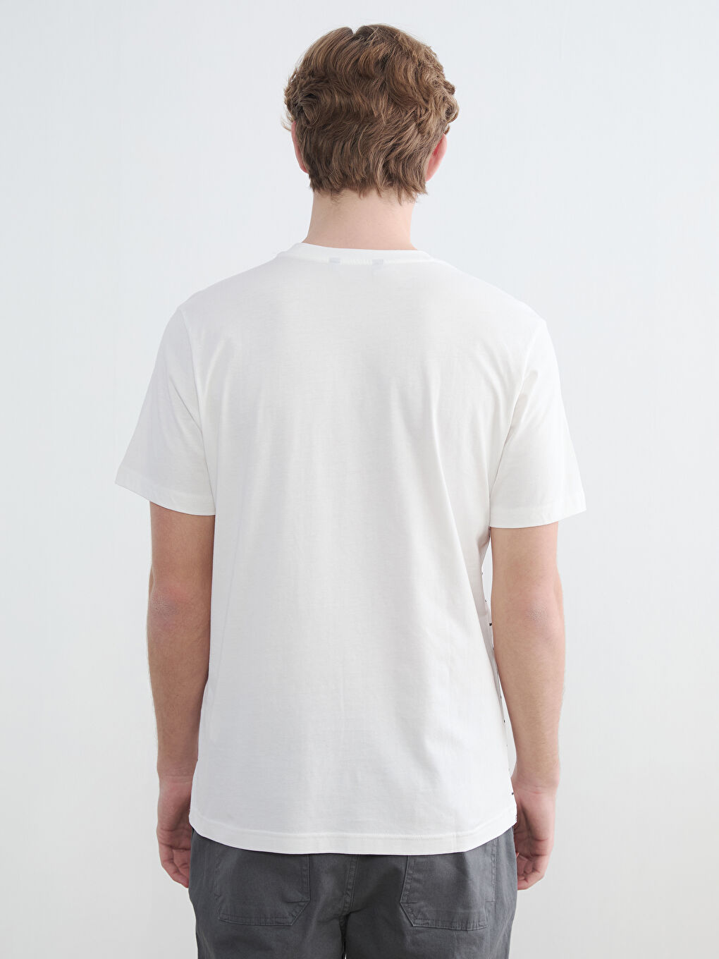 Ekru Bisiklet Yaka Çizgili Penye Erkek Tişört-3