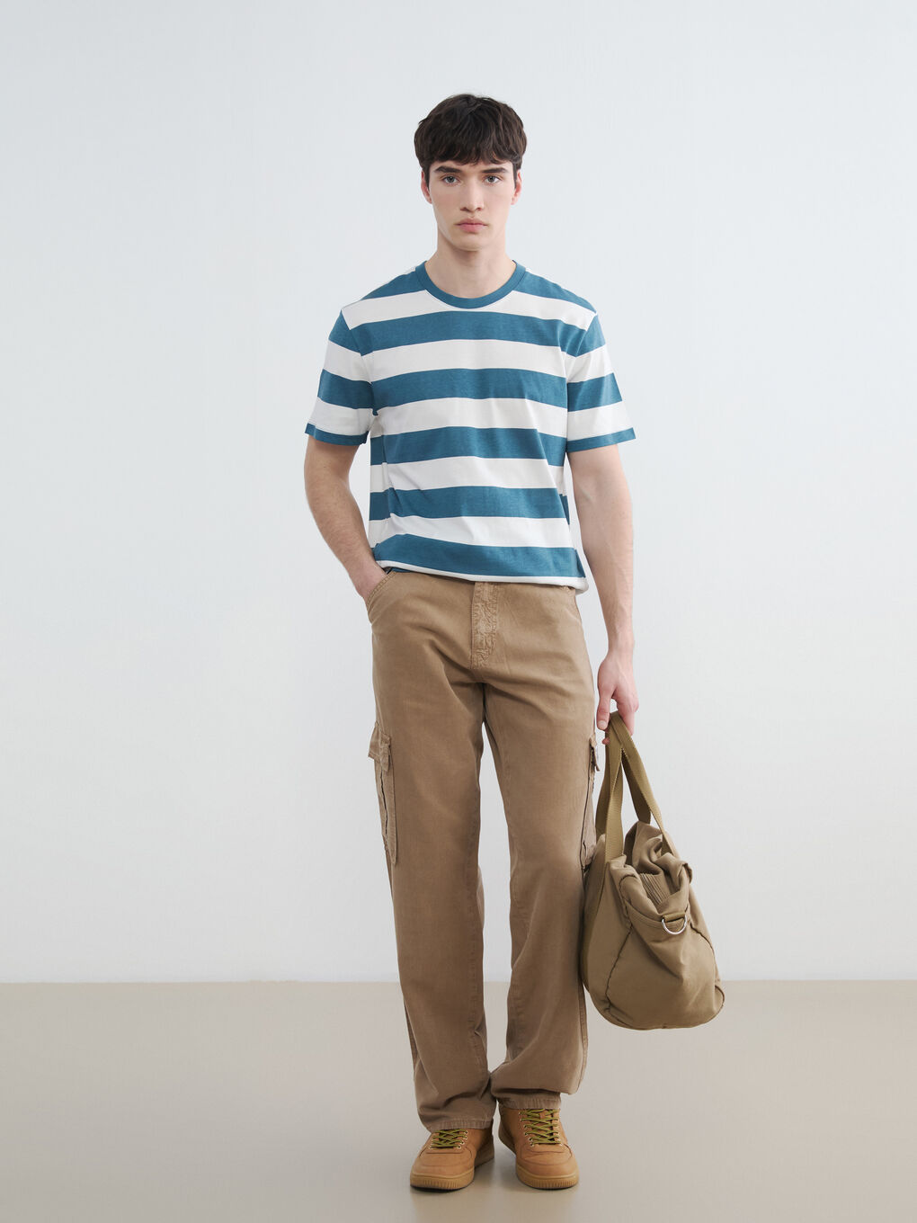 Petrol Bisiklet Yaka Çizgili Erkek Penye Tişört-1