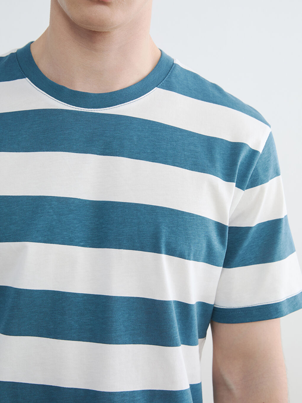 Petrol Bisiklet Yaka Çizgili Erkek Penye Tişört-2