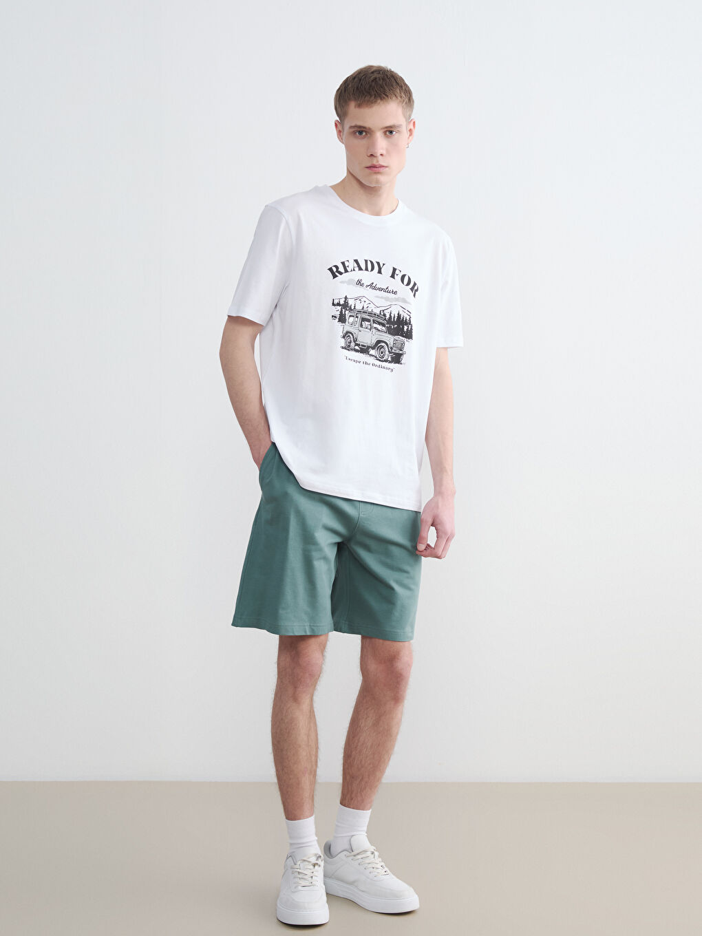 تي شيرت رجالي مطبوع بكول مدور-1