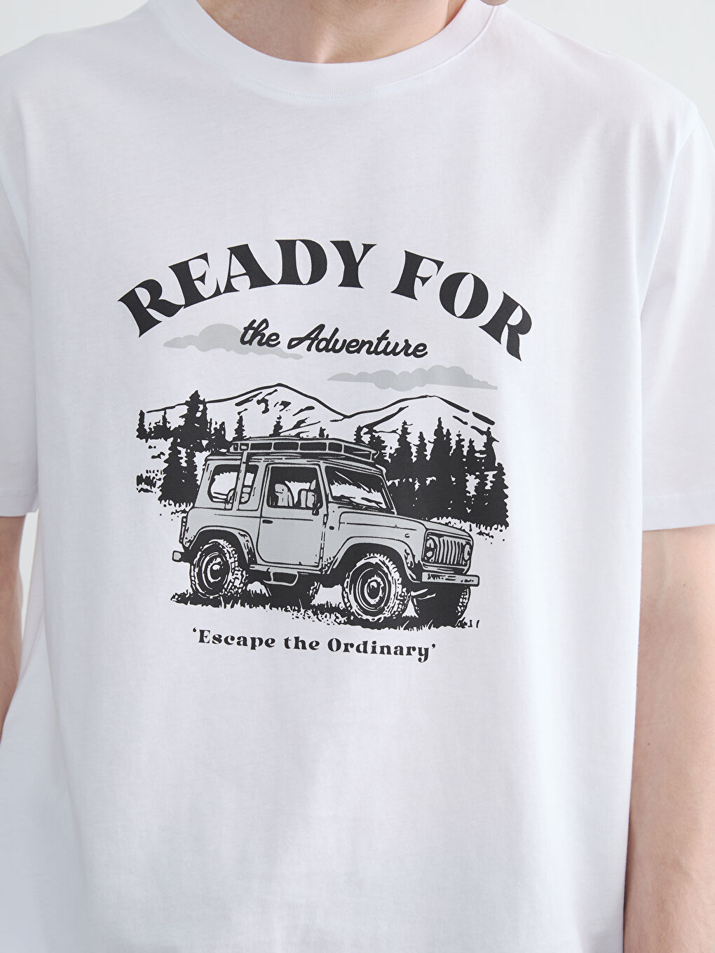 تي شيرت رجالي مطبوع بكول مدور-2