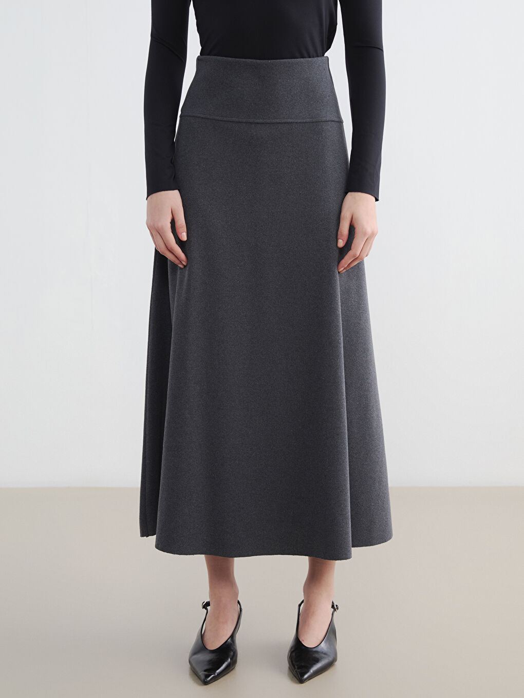 Bej Beli Lastikli Kloş Etek-1