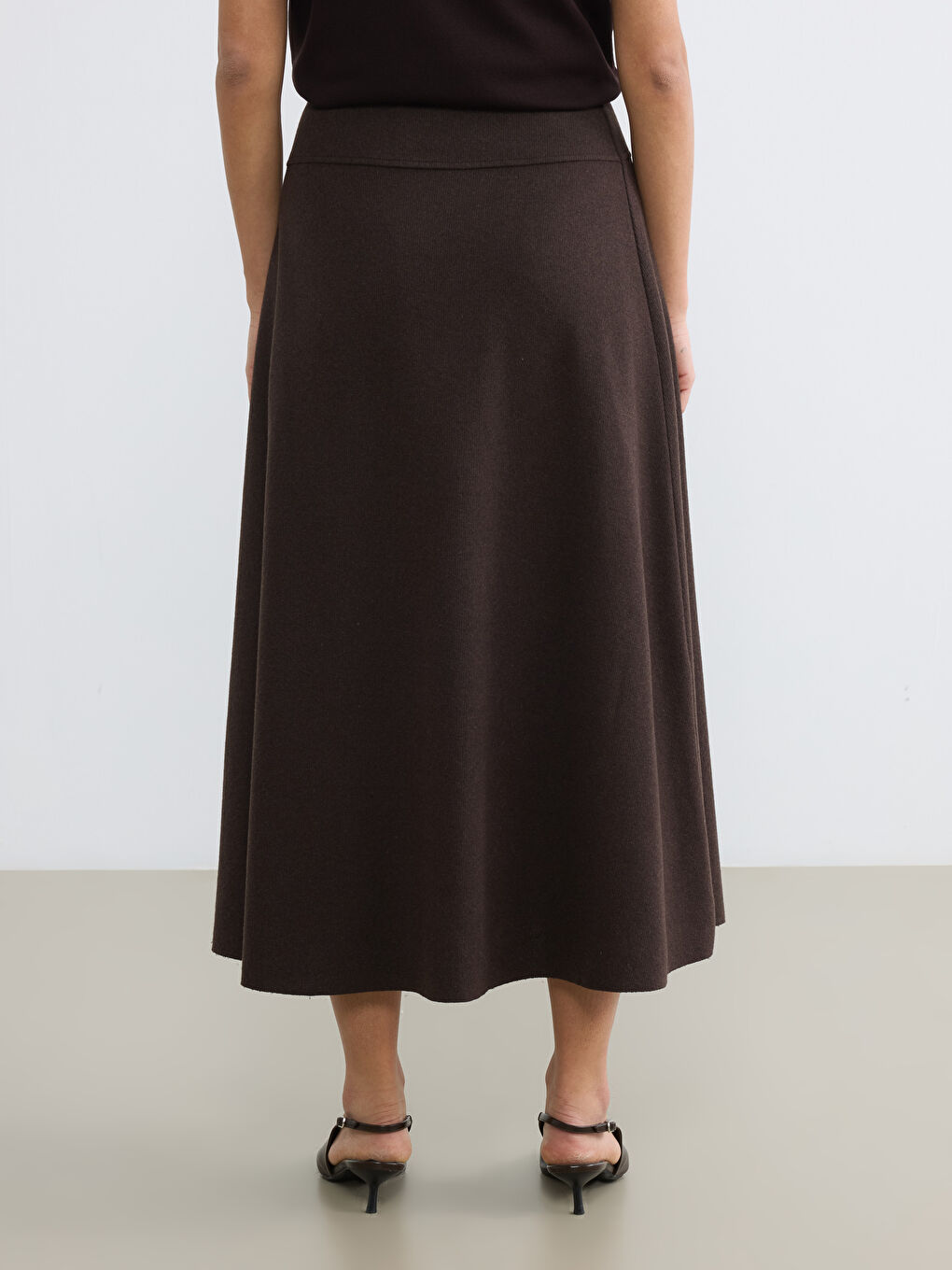 Kahverengi Beli Lastikli Kloş Etek-6