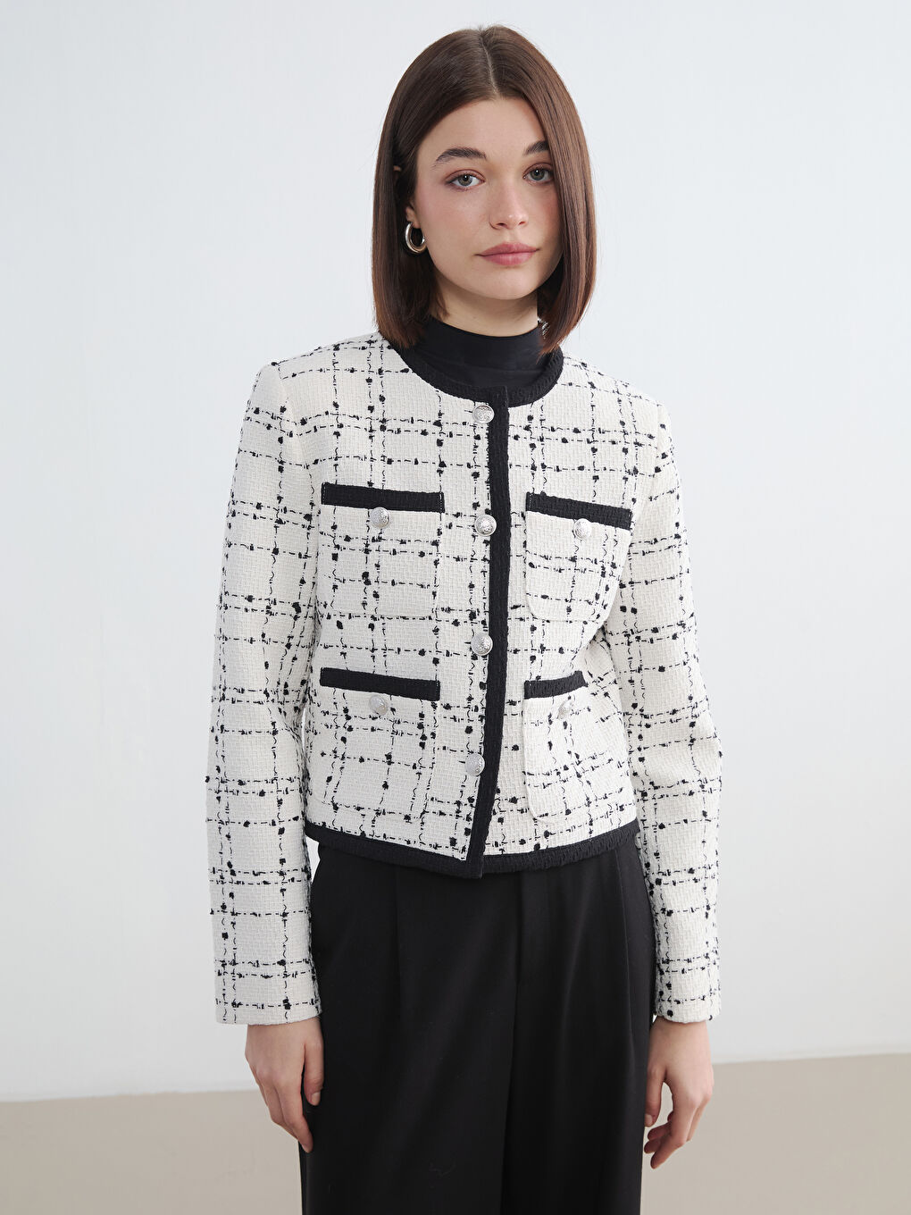 Ekru Bisiklet Yaka Ekose Kadın Tüvit Ceket