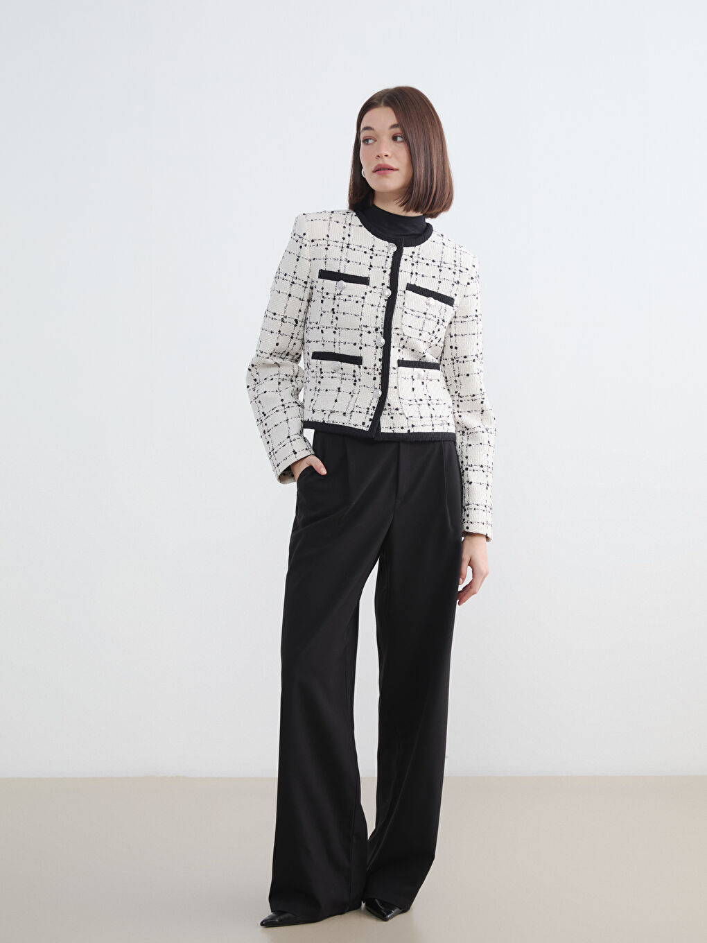 Ekru Bisiklet Yaka Ekose Kadın Tüvit Ceket-1