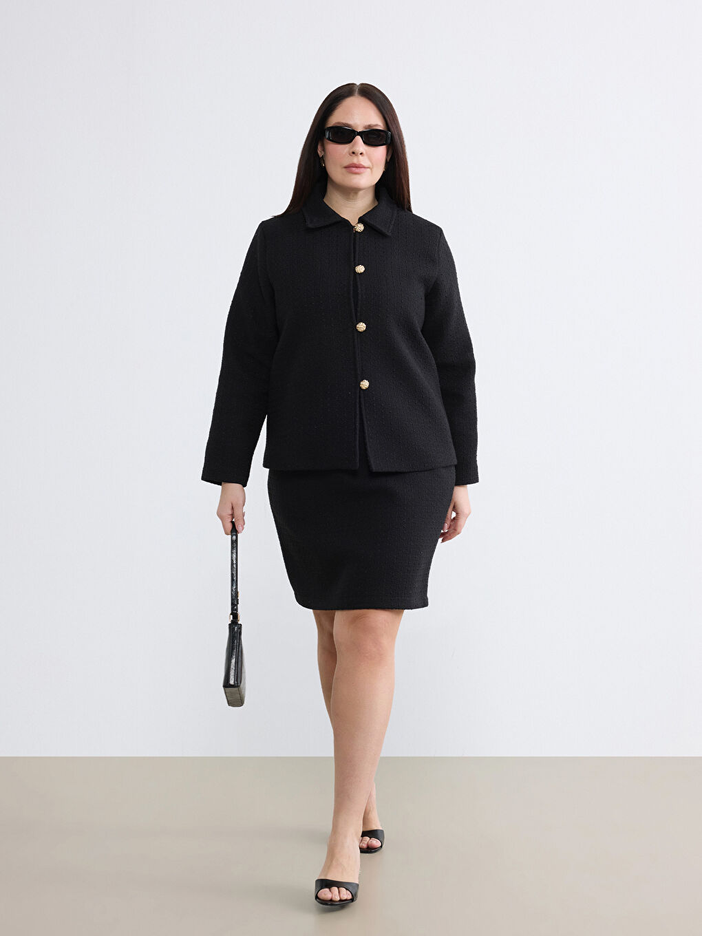 Siyah Büyük Beden Gömlek Yaka Dokulu Kadın Tüvit Ceket-1