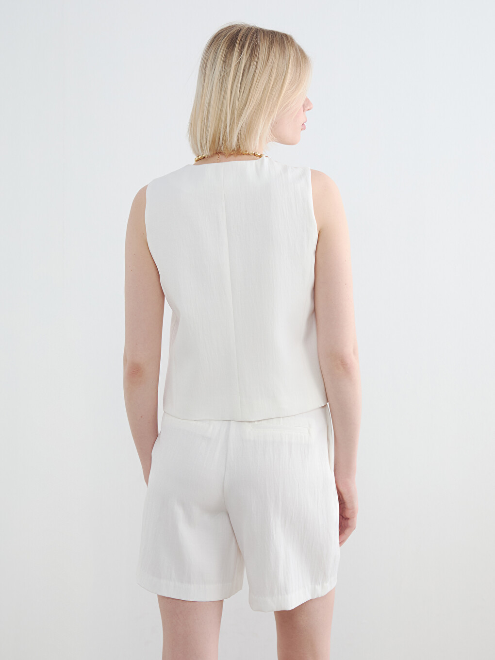 Woman White Suit Waistcoat-3