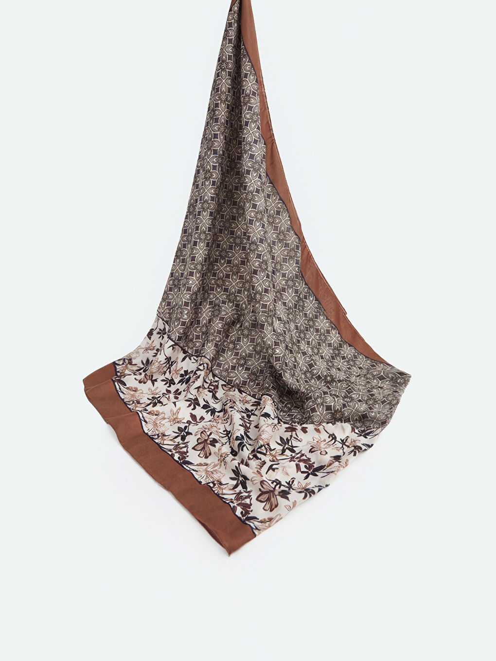 Kahverengi Geometrik ve Çiçek Desenli Kadın Şal